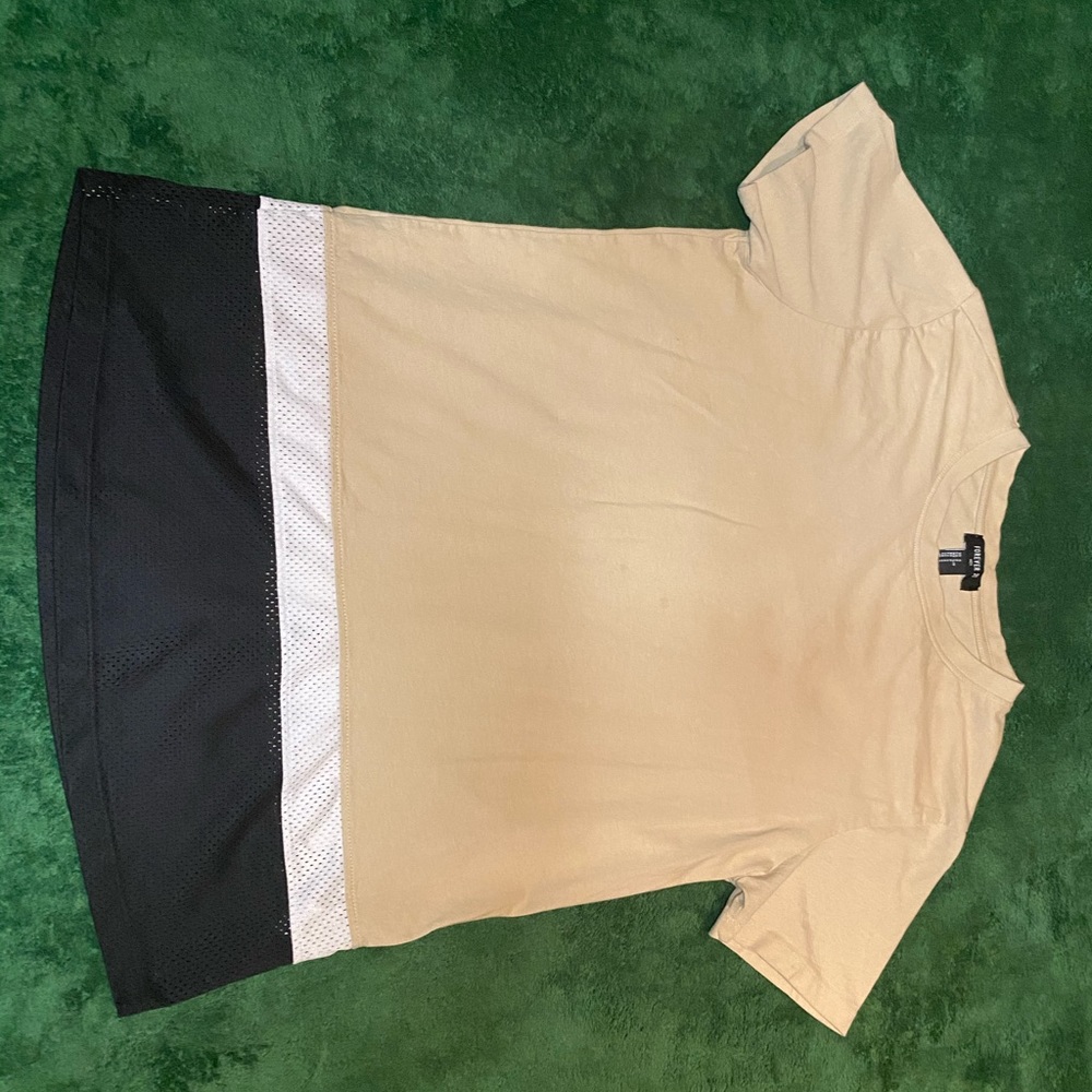 Forever 21 T-Shirt